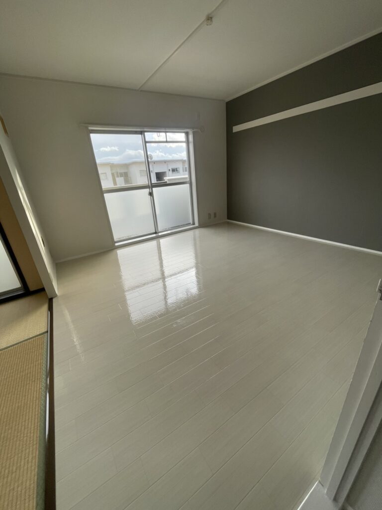 茨木市 原状回復 木枠塗装 完了